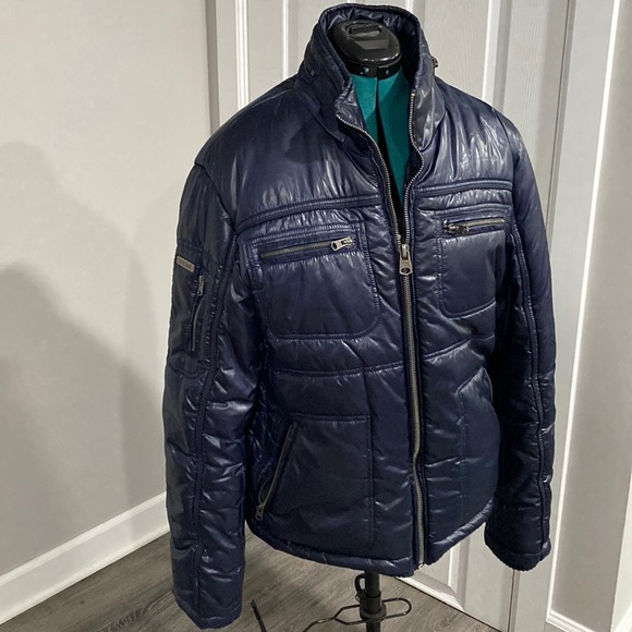 Navy blue excellent condition puffer coat. Size large - Picture 1 of 4